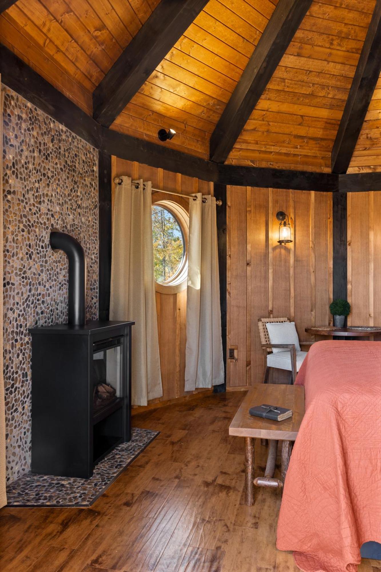 Ancient Lore Village Knoxville Extérieur photo